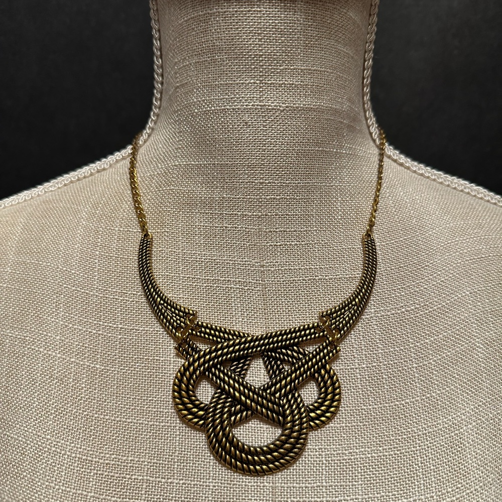 Threaded Style Statement Necklace - Picture 3 of 4